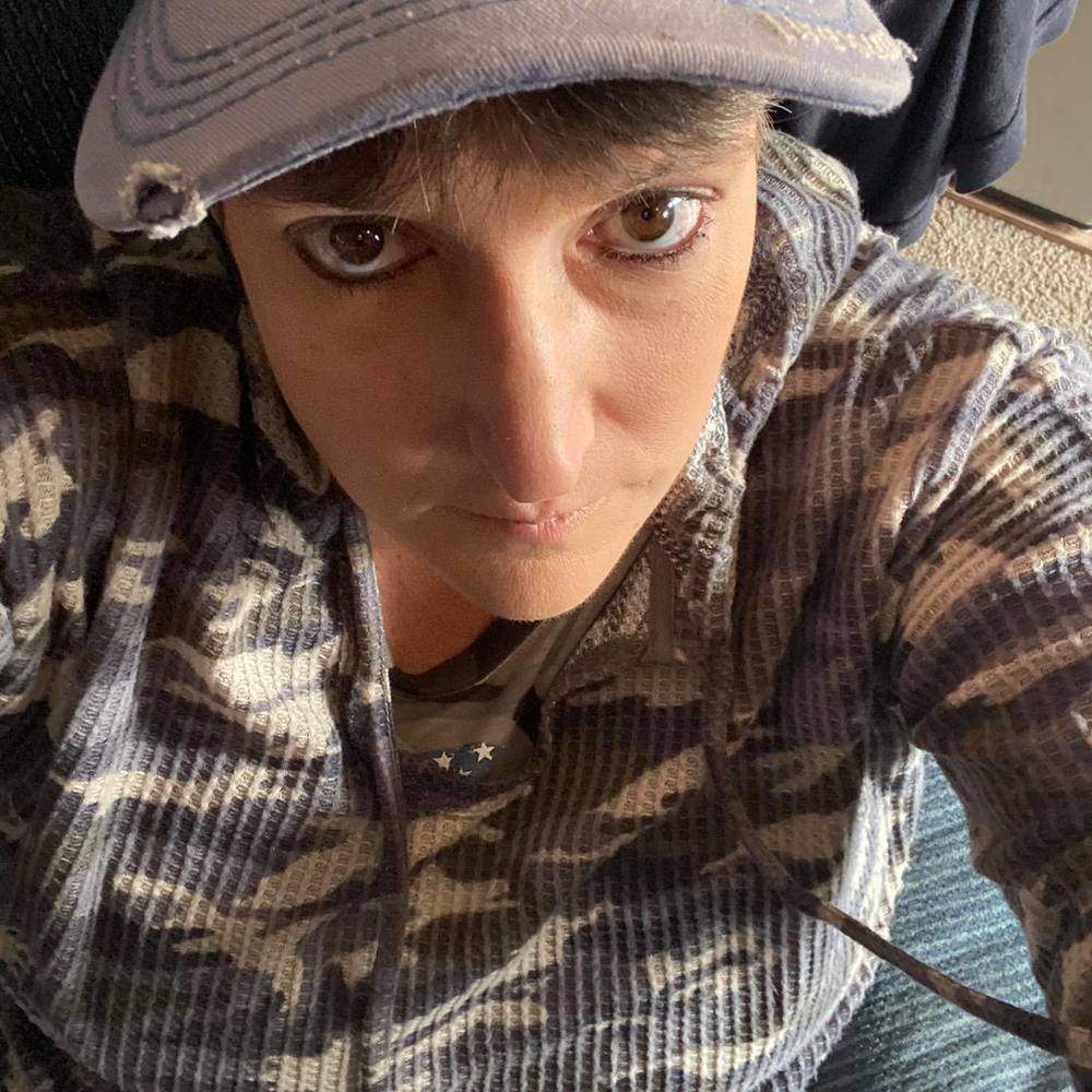 Meet your Posher, Desiree